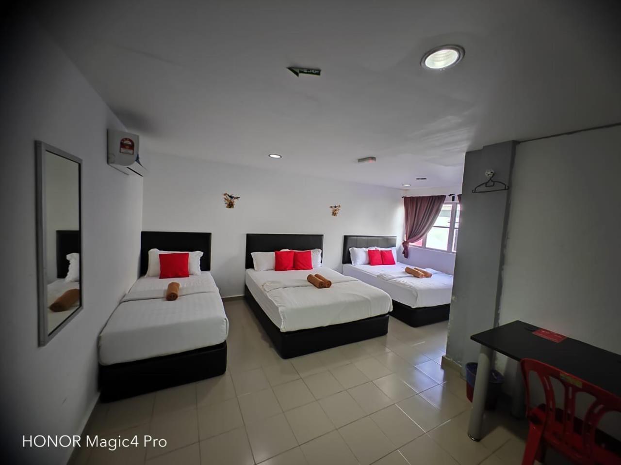 Melawati Ria Hotel Kuala Selangor Bagian luar foto