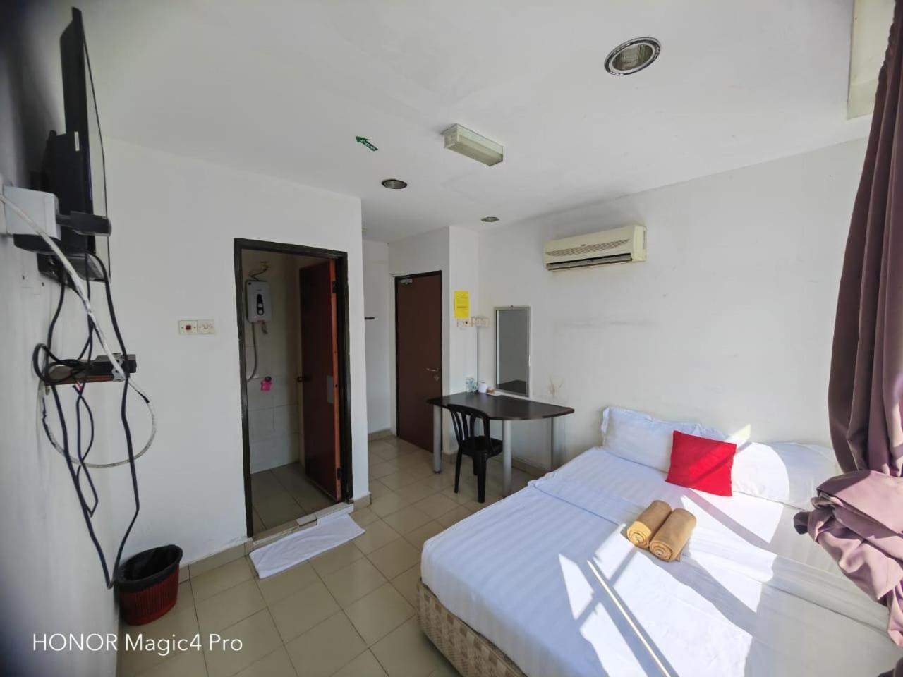 Melawati Ria Hotel Kuala Selangor Bagian luar foto